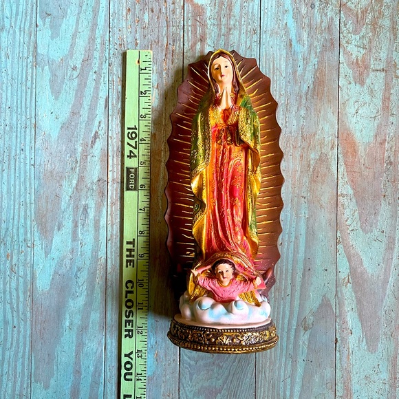 12” resin Blessed Mother - Picture 3 of 5